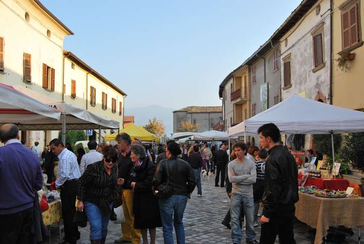fiera delle castagne talamello